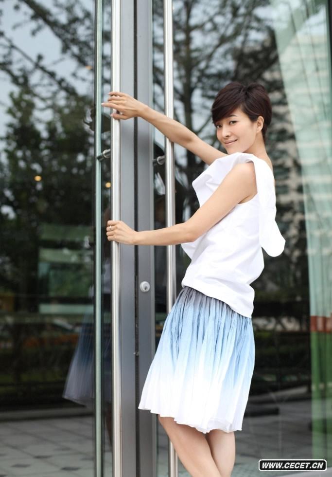 準新娘蘇巖最新寫(xiě)真