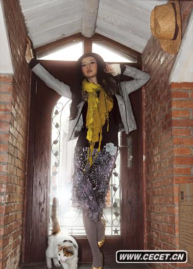 戚薇華麗變身異域女郎