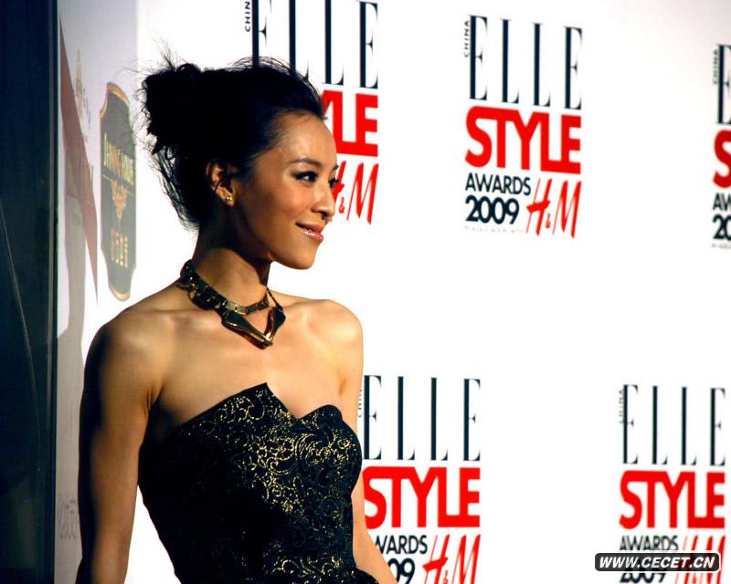 張靜初盛裝引領(lǐng)中國風(fēng)