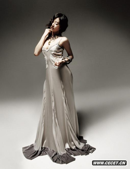 全慧彬雜志寫(xiě)真冷艷