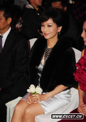 55歲趙雅芝風(fēng)采不減