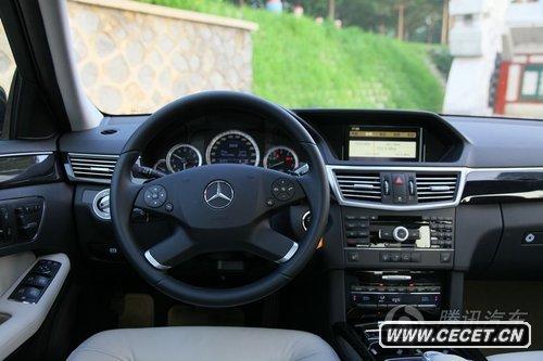 奔馳E級300手自一體時(shí)尚型實(shí)拍
