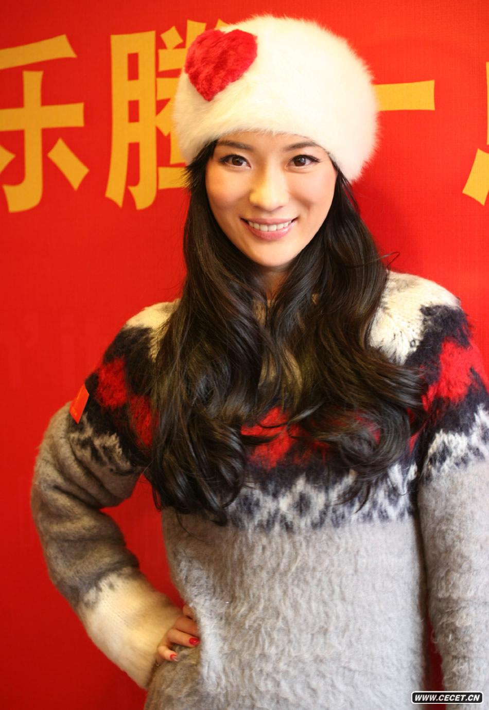 霍思燕代言顯嬌俏可愛(ài)