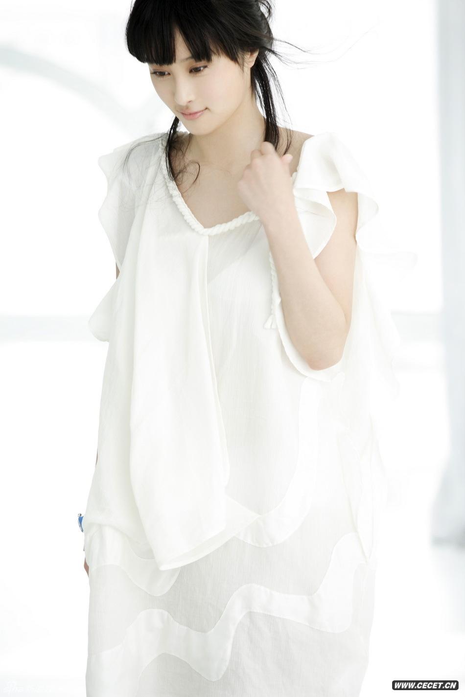 李欣汝寫(xiě)真純凈甜美