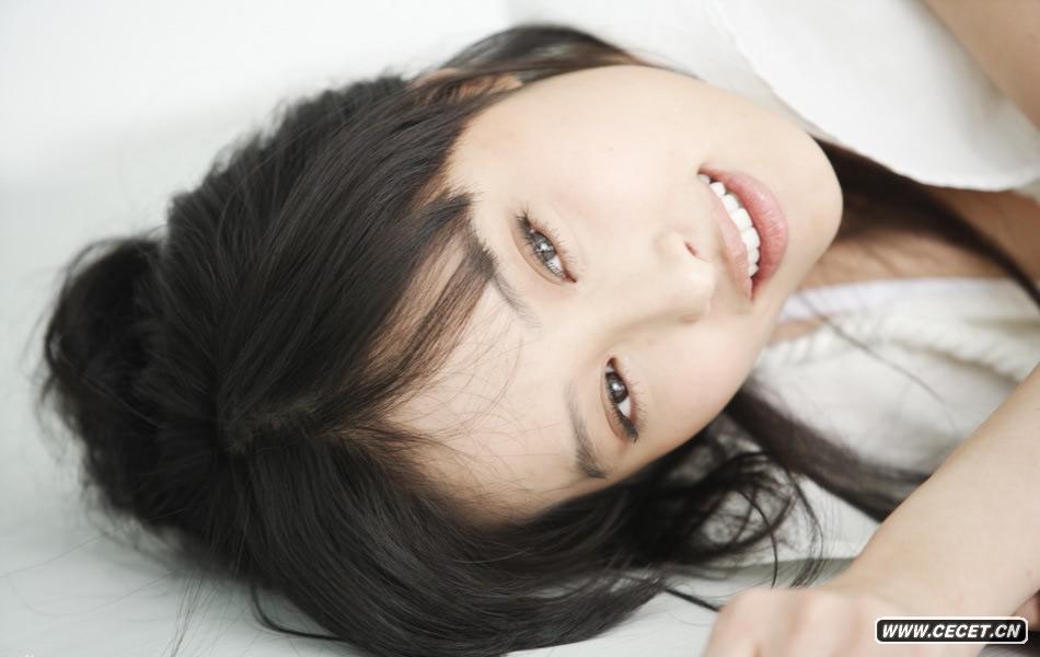 李欣汝寫(xiě)真純凈甜美