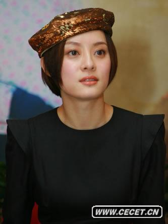 孫儷衣服造型似凸點(diǎn)