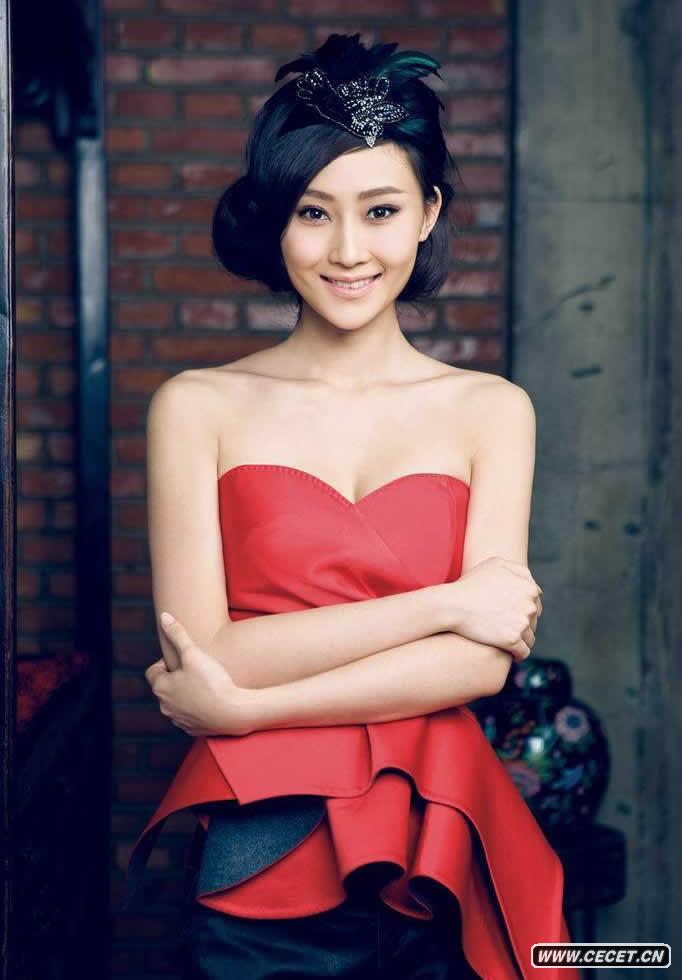 林鵬最新造型純靜甜美