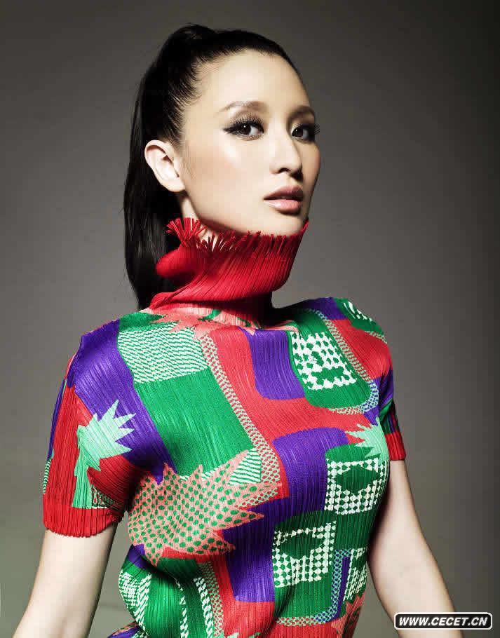 百變女郎張萌露鋒芒