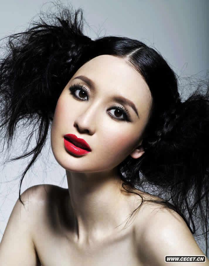 百變女郎張萌露鋒芒