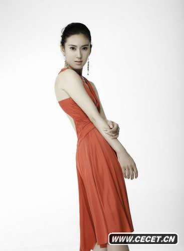 趙柯纖腰美背秀婀娜