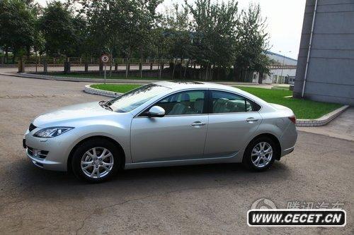 09款睿翼2.5自動(dòng)導航版實(shí)拍圖