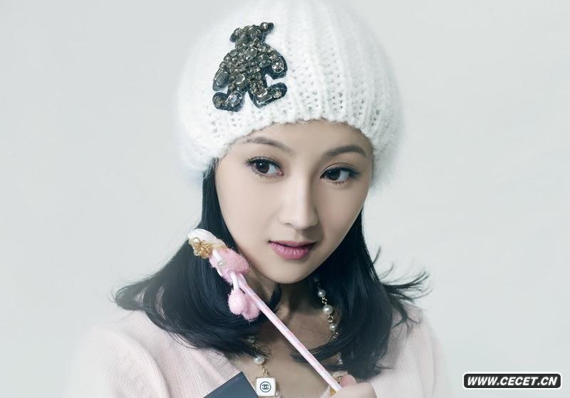 甘薇恬靜寫(xiě)真盡顯清麗