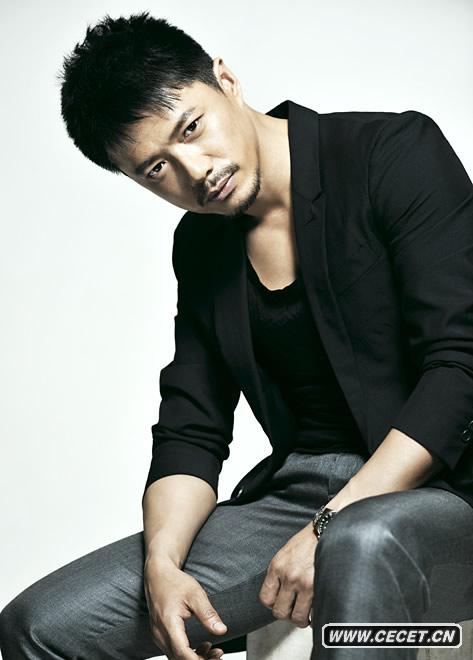 段奕宏再扮儒雅攝影師