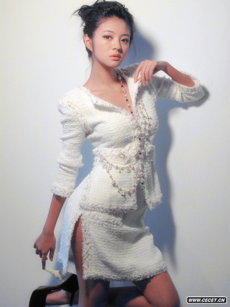 安以軒公主裙拍新寫(xiě)真