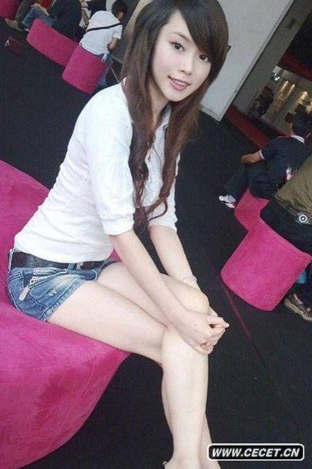 美女們的清純與誘惑