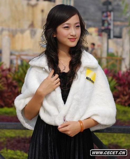 笑眼深情迷人的美女