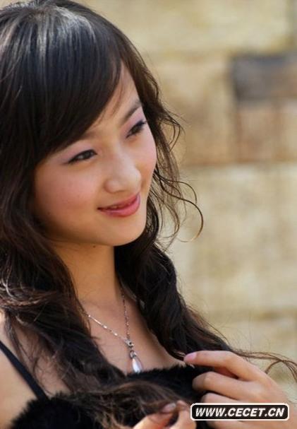 笑眼深情迷人的美女