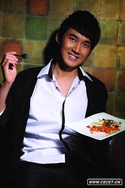 張鐸新寫(xiě)真黑白映畫(huà)