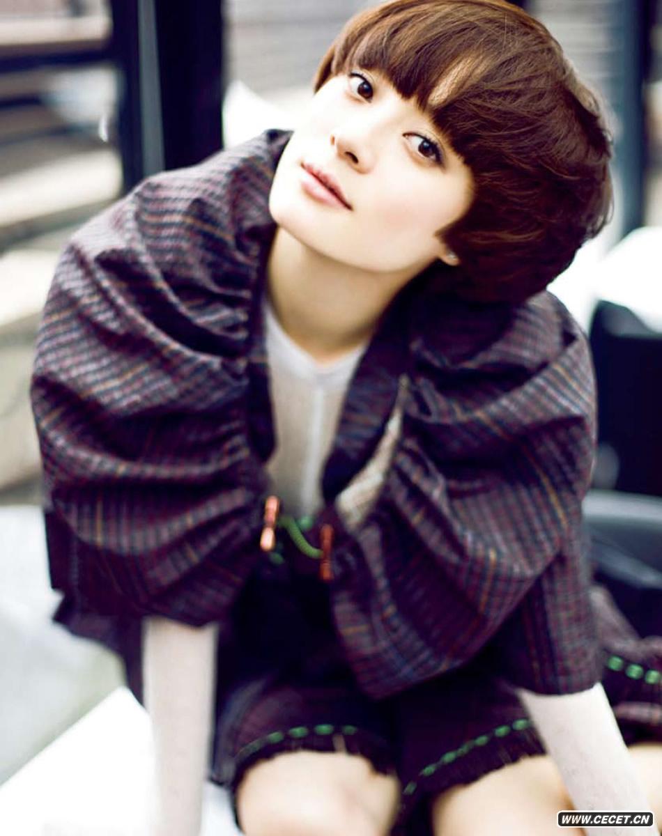 孫儷寫(xiě)真顯優(yōu)雅女人味