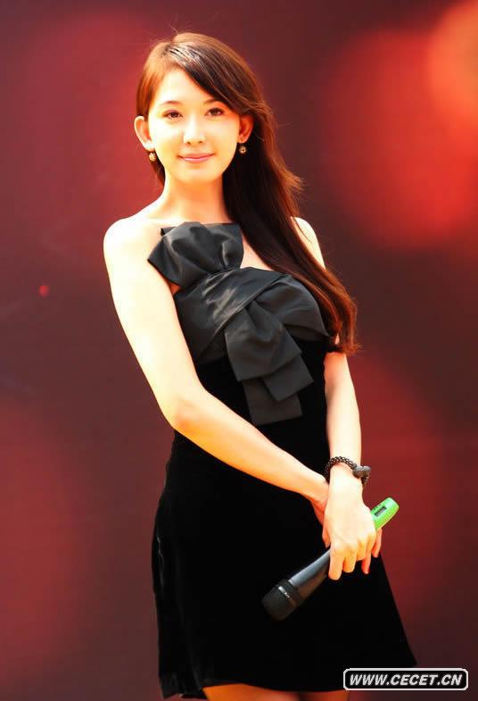 林志玲低胸性感秀美背