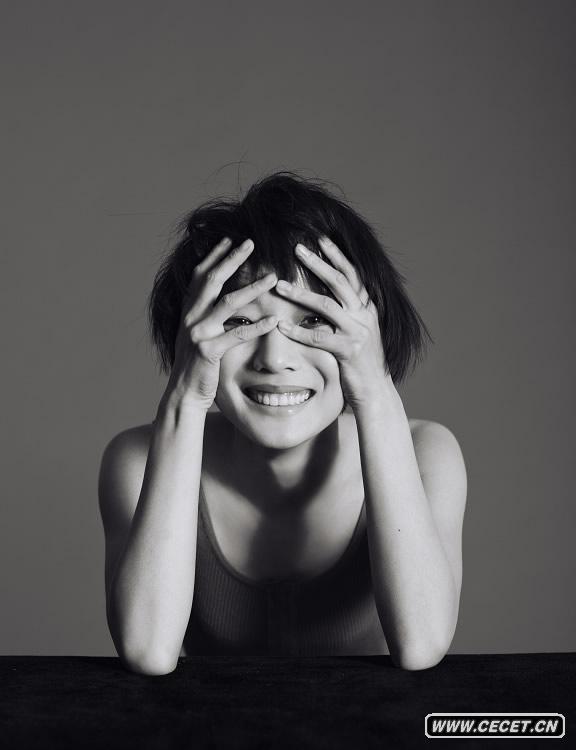 王珞丹短發(fā)可愛(ài)寫(xiě)真