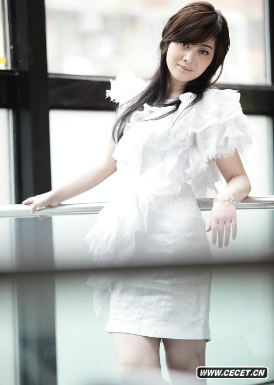 梅婷暖春寫(xiě)真溫柔如水