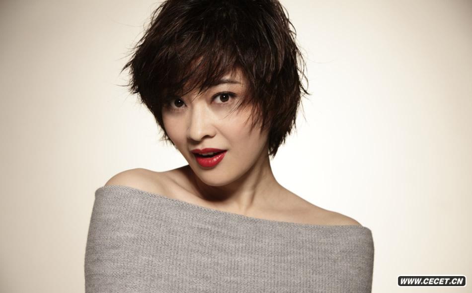 梅婷俏皮生動(dòng)短發(fā)寫(xiě)真