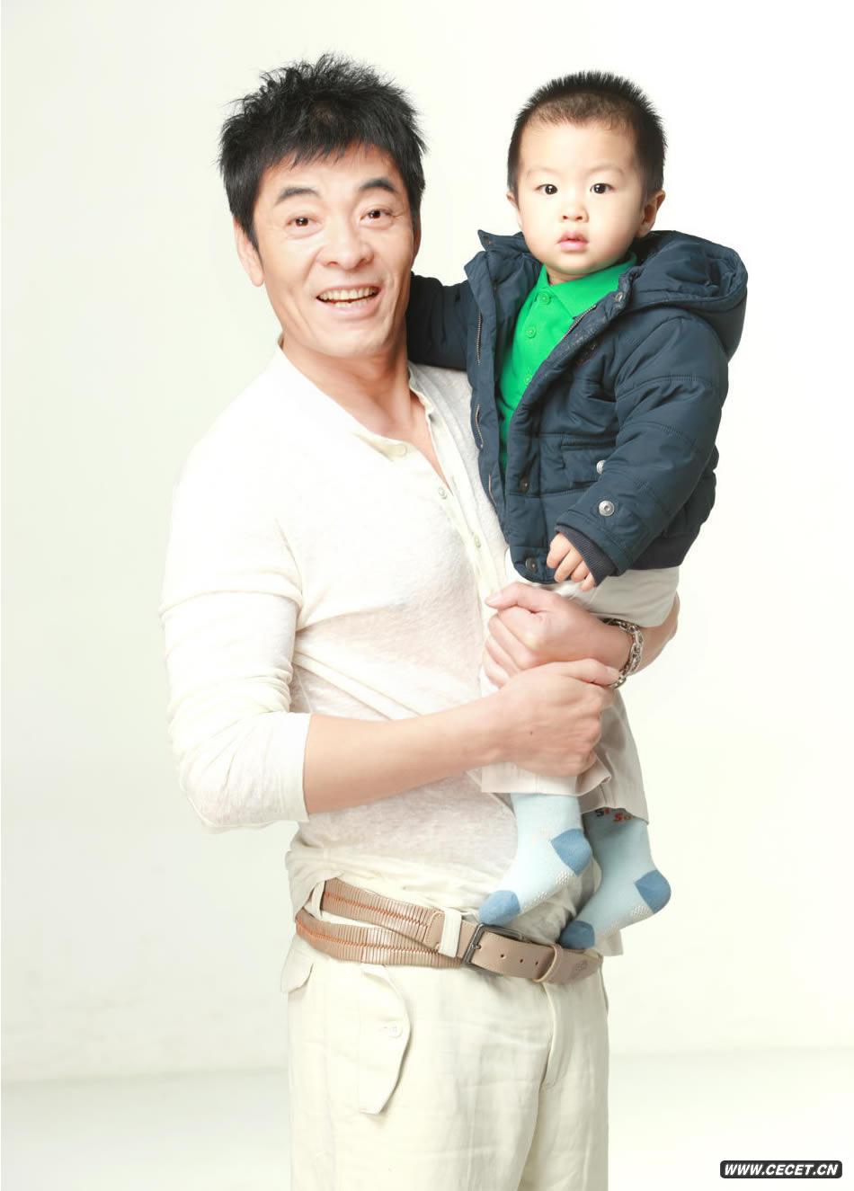 劉威妻兒全家首度曝光