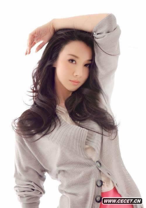 孫菲菲媚眼如蘭美腿修長(cháng)