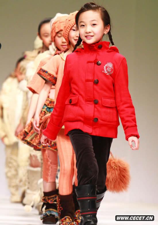 林妙可走秀不輸超模