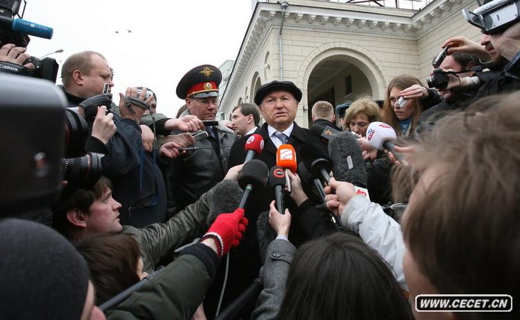 Ī˹L(chng)RտƷĻ@վԽýwL(fng) (D37)