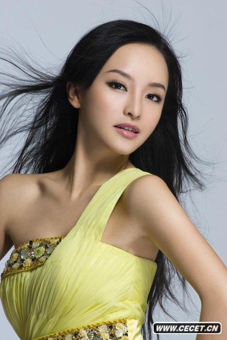 盧思思春色撩人寫(xiě)真