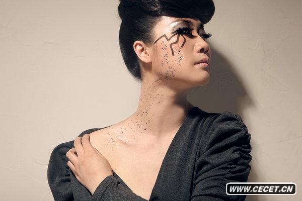 芙蓉姐姐煙熏妝變潮女