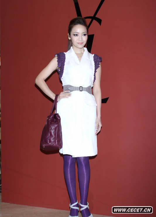 侯佩岑靚麗現身