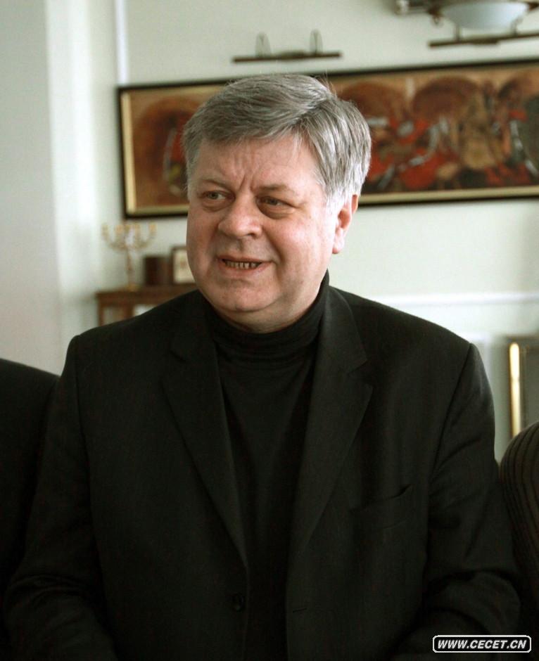 mhT~ᡤ˹R˹yYψD