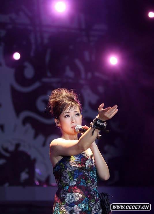 林憶蓮復古裝扮