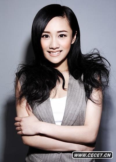 劉蕓素顏寫(xiě)真雙面魅惑