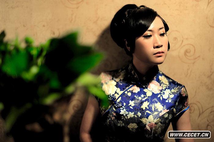 芙蓉姐姐穿花樣旗袍