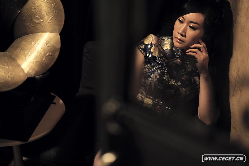 芙蓉姐姐穿花樣旗袍