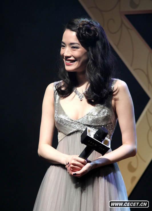 舒淇低胸晚裝亮相