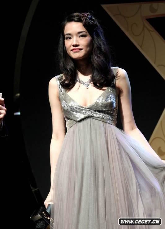 舒淇低胸晚裝亮相