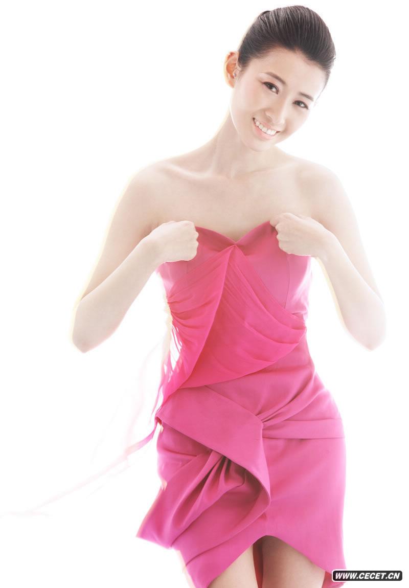 呂夏寫(xiě)真姹紫嫣紅