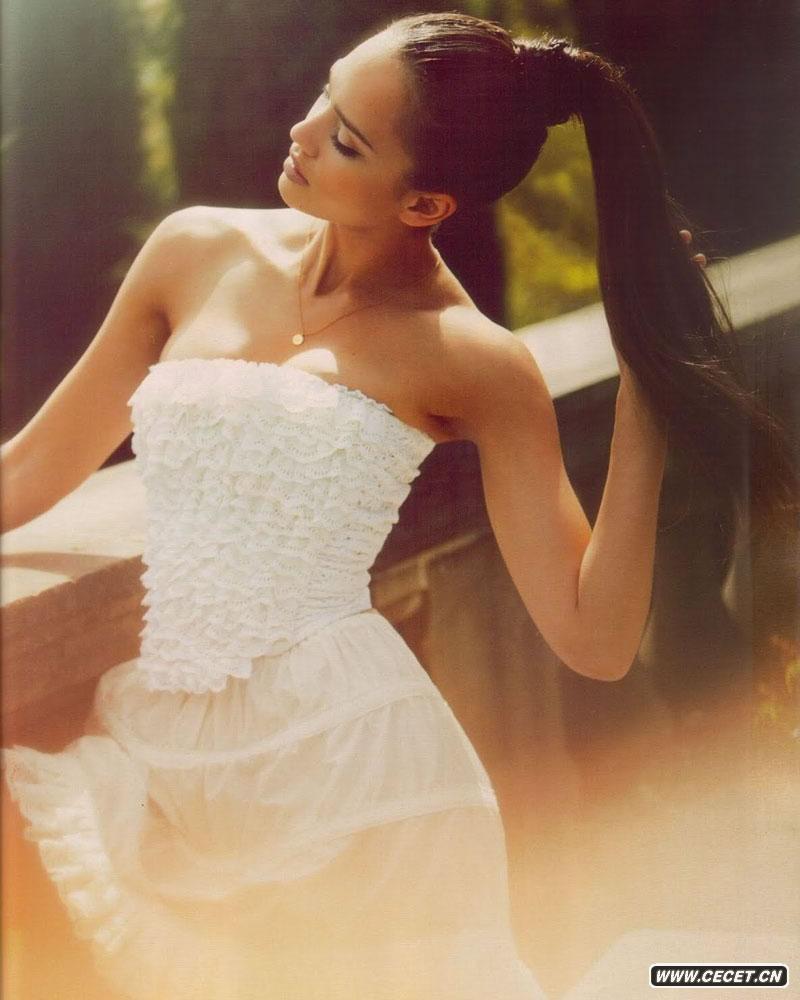 杰西卡-阿爾芭身段窈窕