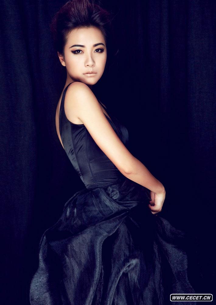 徐靜蕾展現冷艷之美