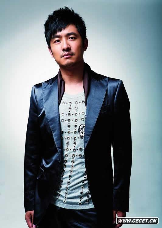 郭曉冬《時(shí)尚北京》封面大片