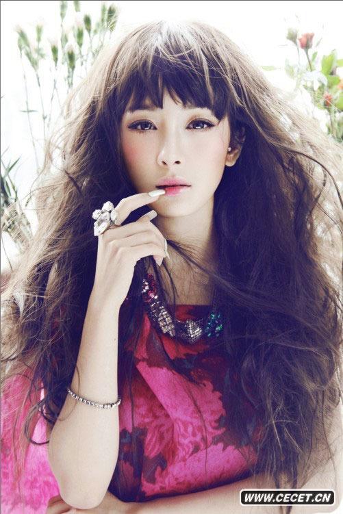 楊冪全新復古寫(xiě)真