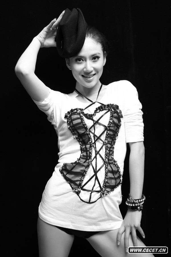 趙柯綻放復古東方美