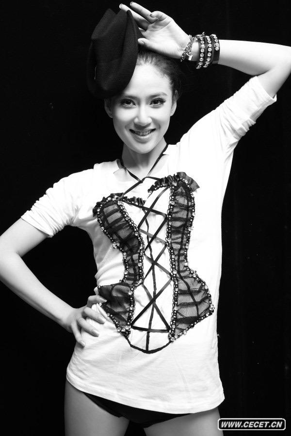 趙柯綻放復古東方美