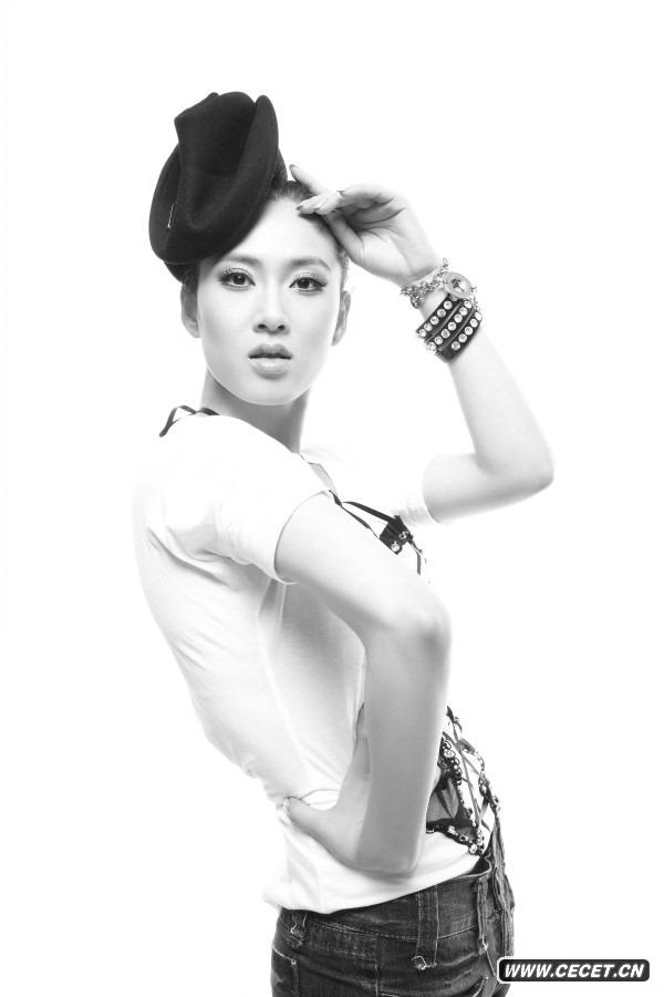 趙柯綻放復古東方美