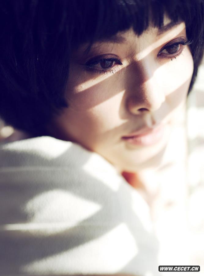 袁莉全新演繹嫵媚熟女